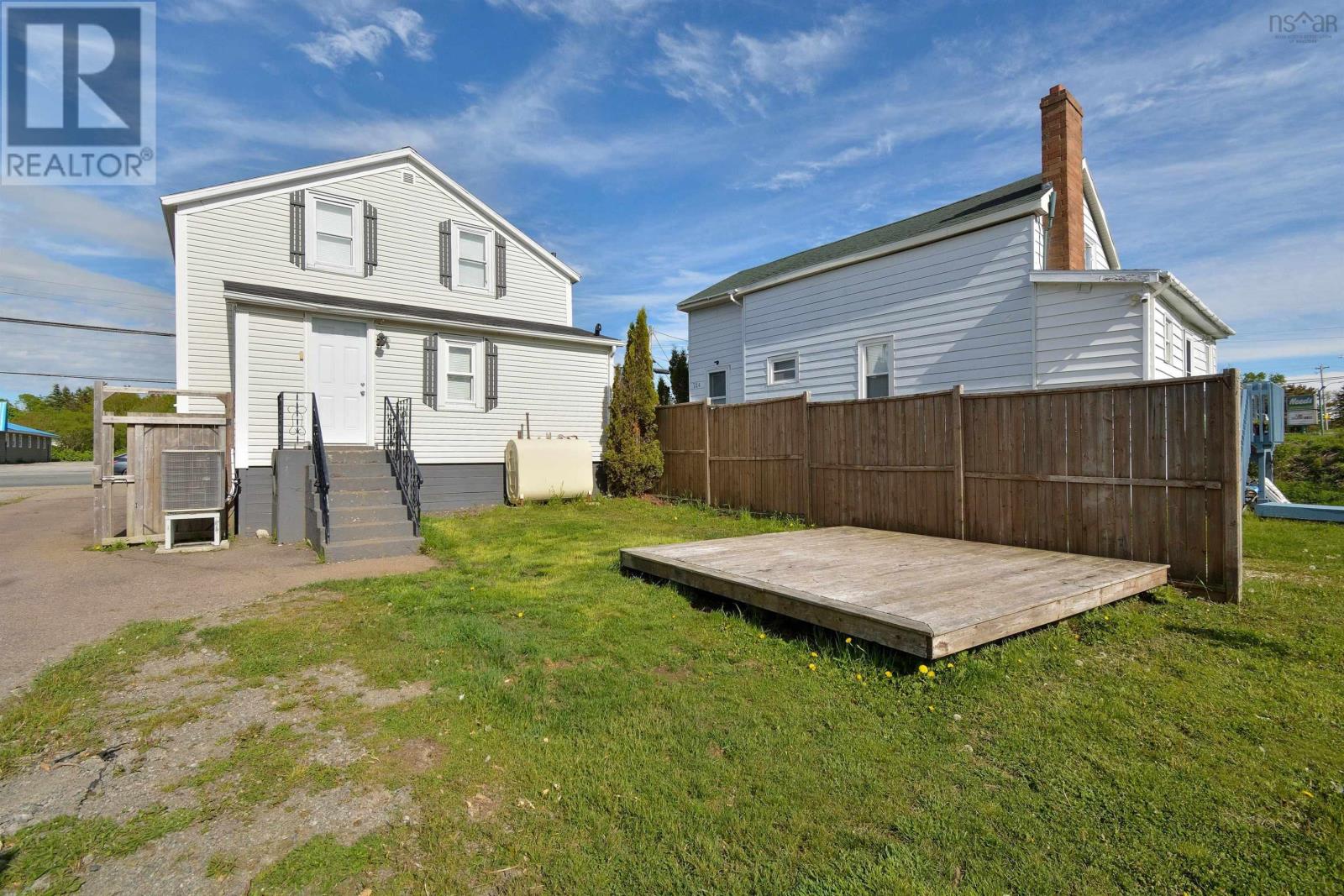 Property at 722 Alexandra image 4