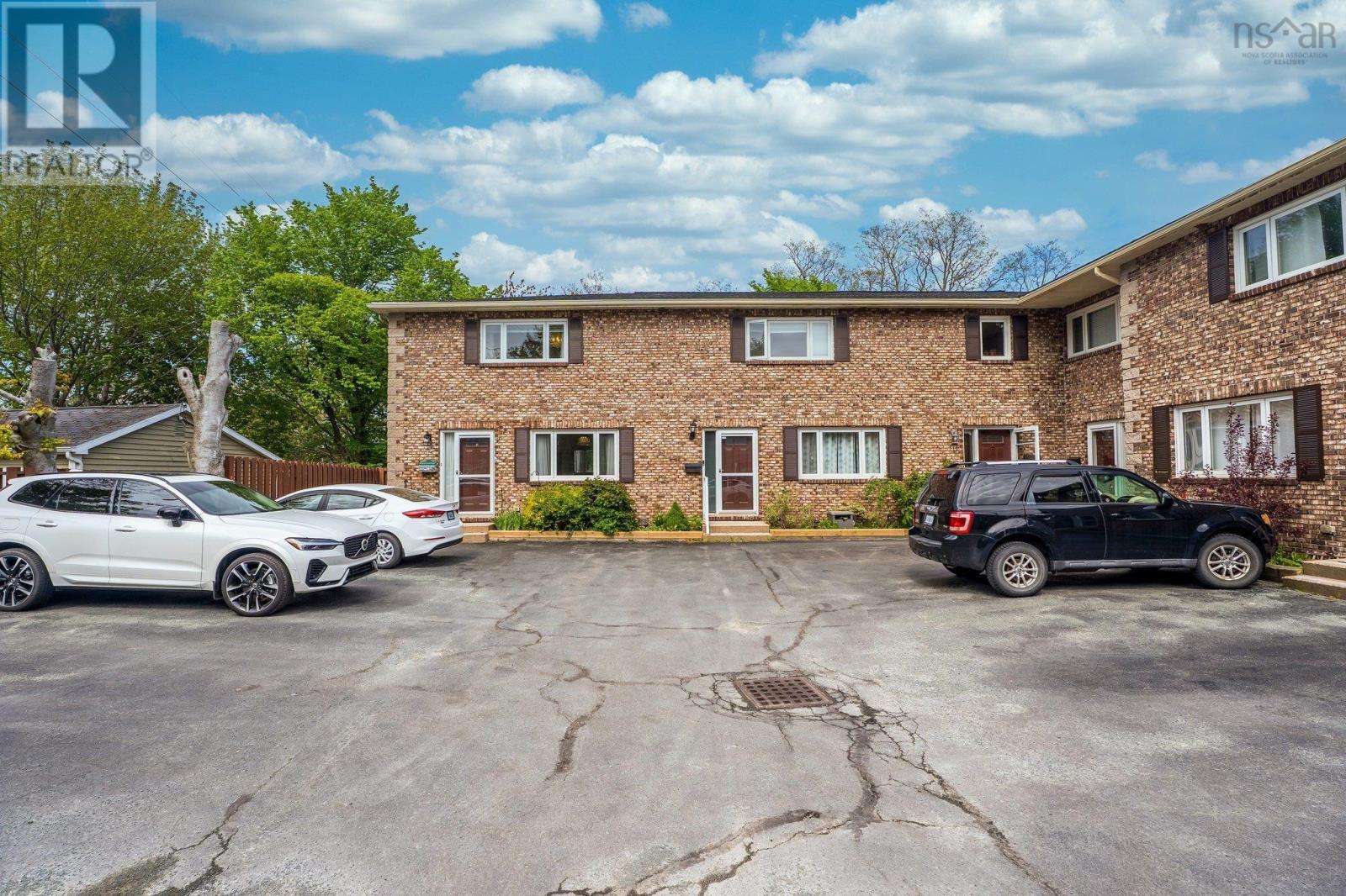 Property at 12 Pioneer Ave image 1