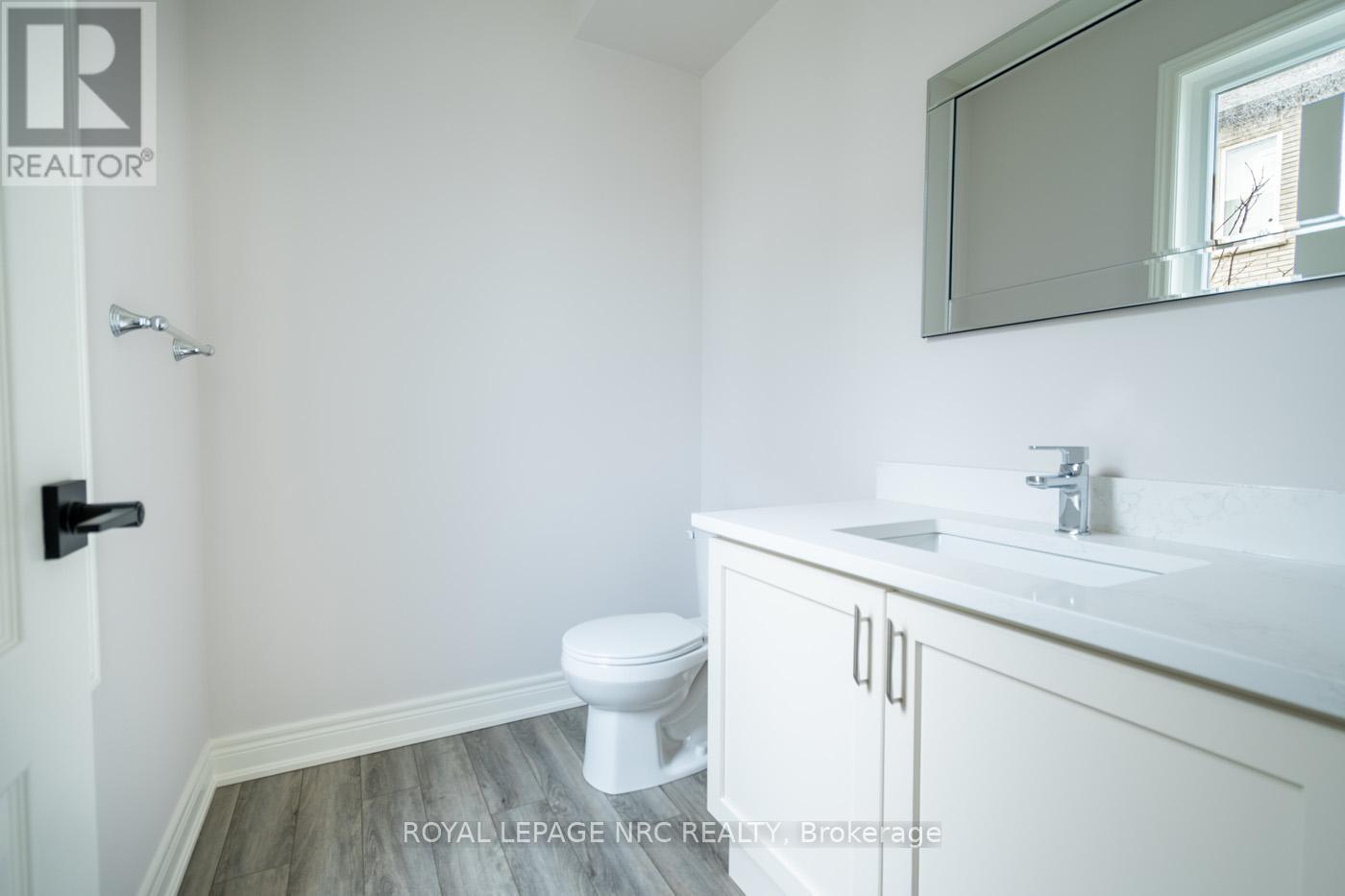 11 - 121a Moffatt Street, St. Catharines, Ontario  L2P 0G4 - Photo 6 - X12197476