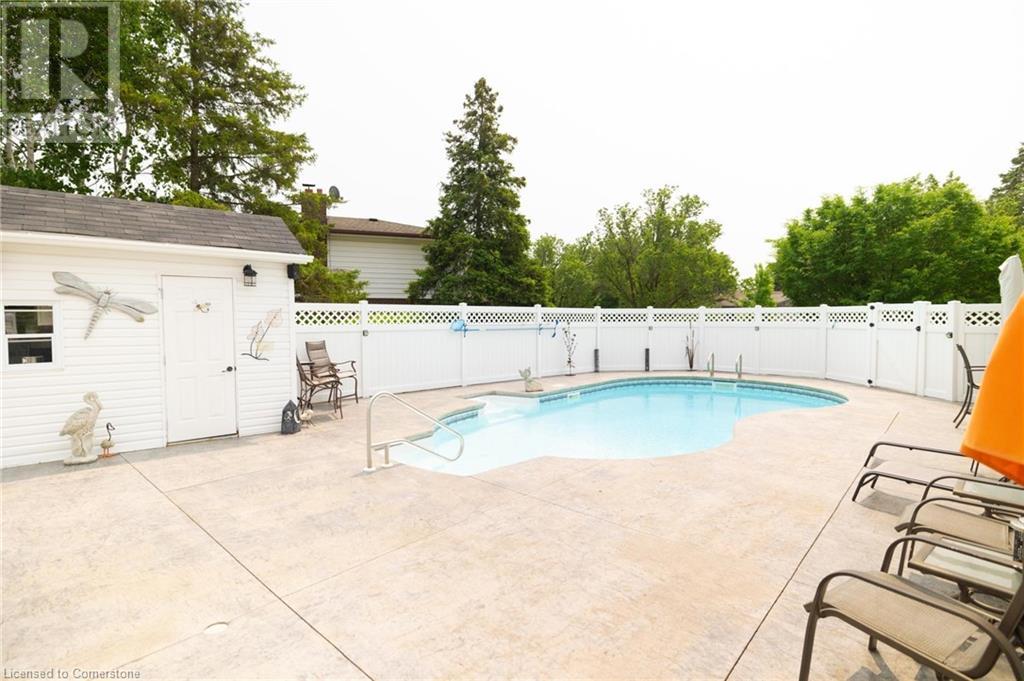 320 Daleside Place, Waterloo, Ontario  N2L 5M4 - Photo 28 - 40737040
