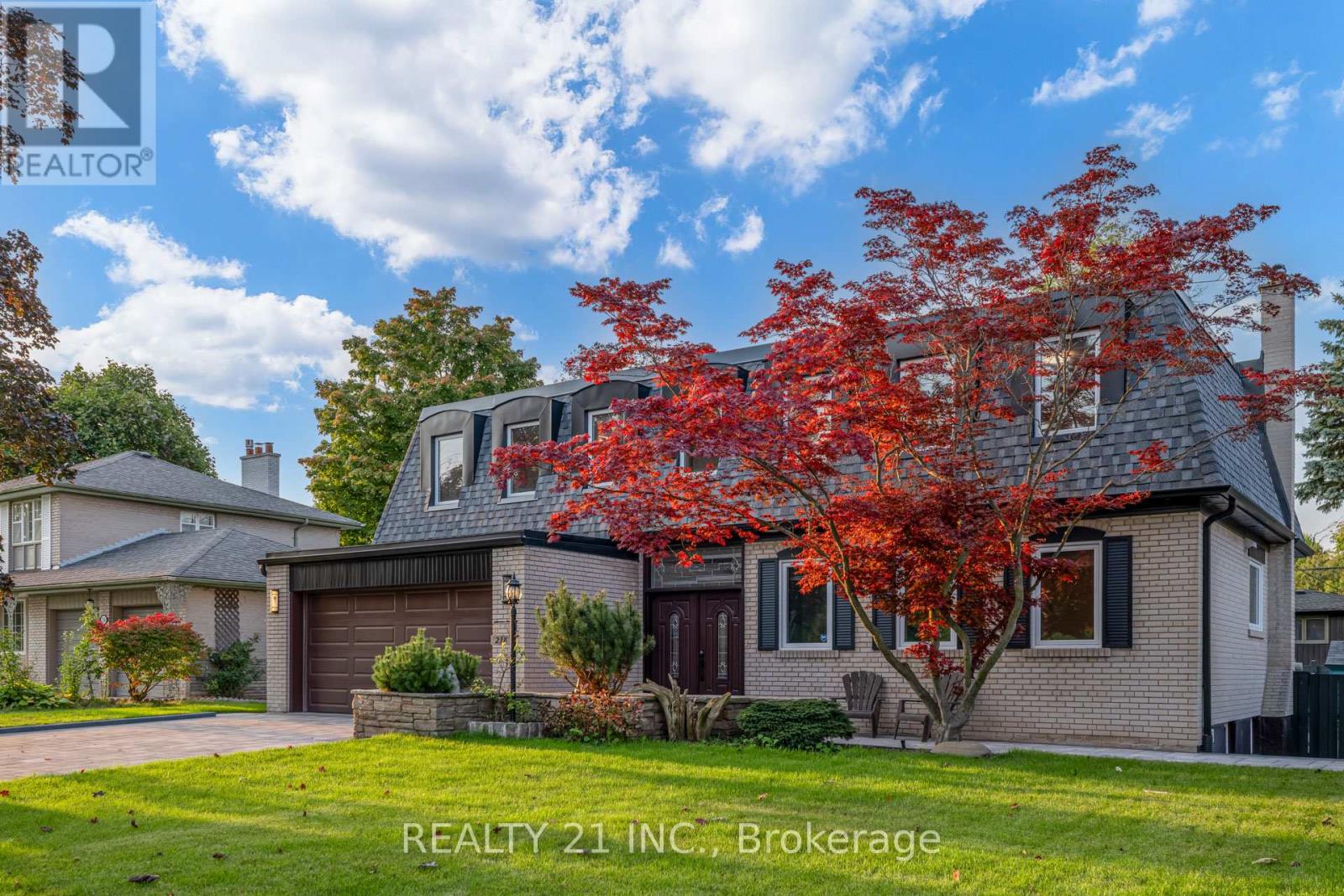 Property at 218 GUILDWOOD PARKWAY image 3