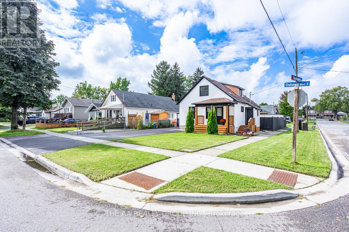 Property at 212 OSHAWA BOULEVARD S image 2