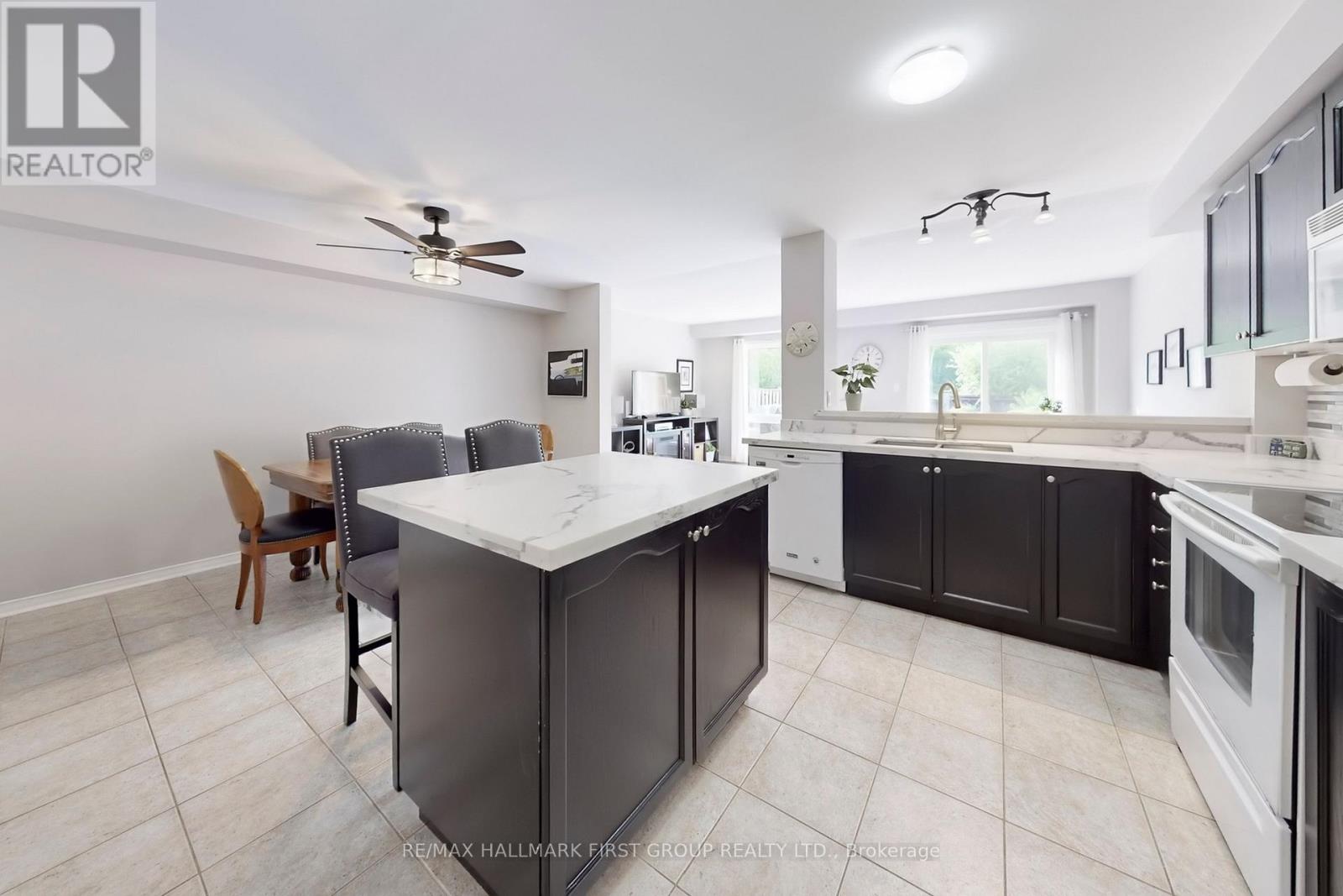727 Sunbird Trail, Pickering, Ontario  L1X 2X5 - Photo 15 - E12197453
