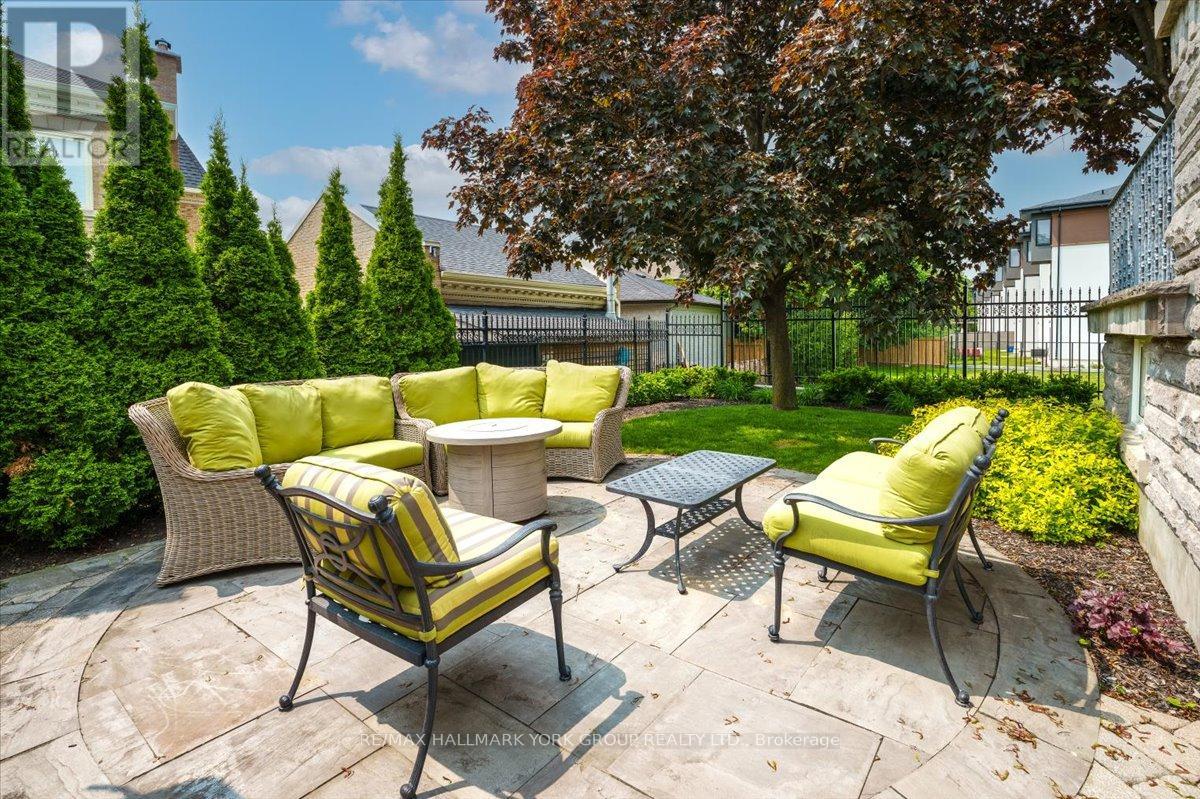 41 Direzze Court, Richmond Hill, Ontario  L4C 0C6 - Photo 44 - N12197435