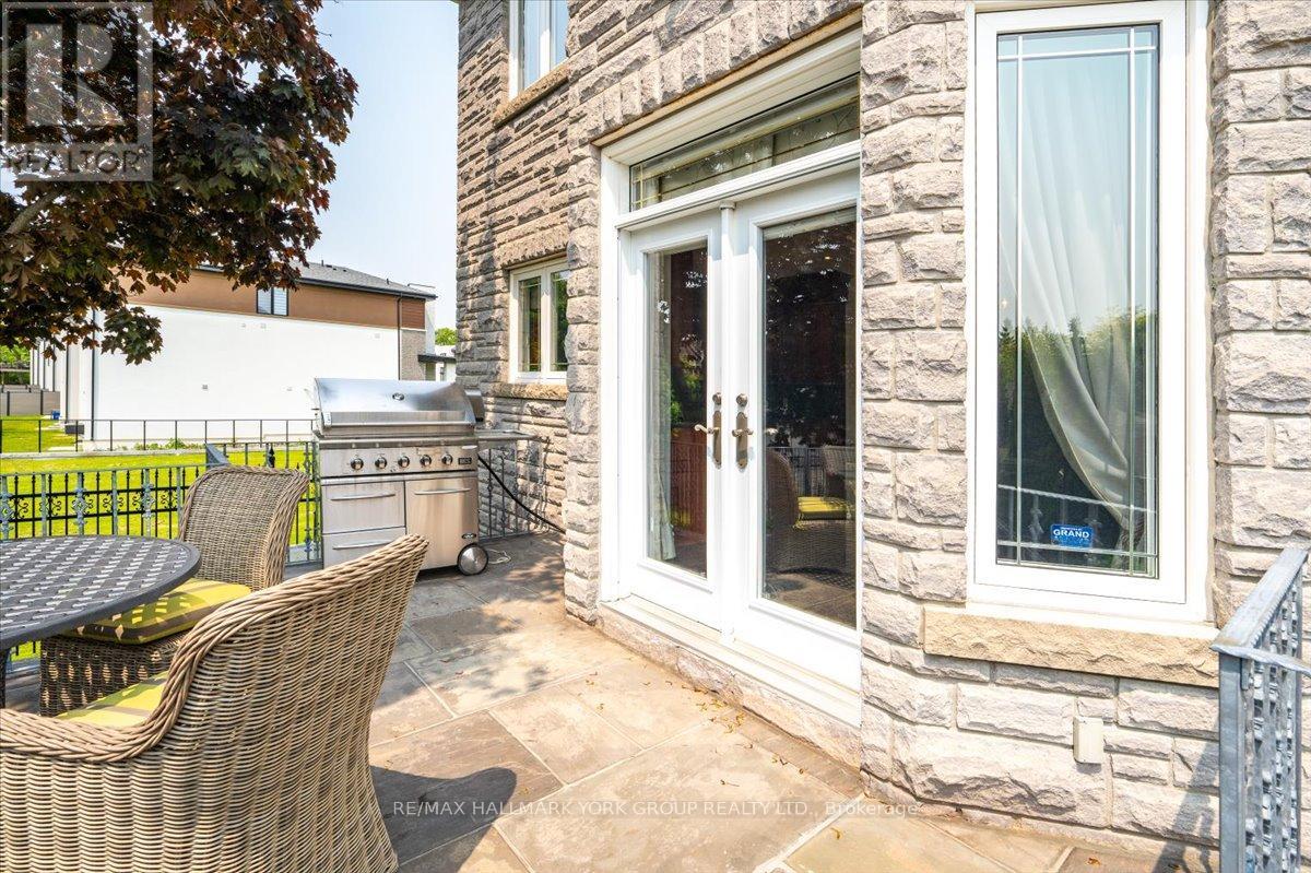 41 Direzze Court, Richmond Hill, Ontario  L4C 0C6 - Photo 45 - N12197435