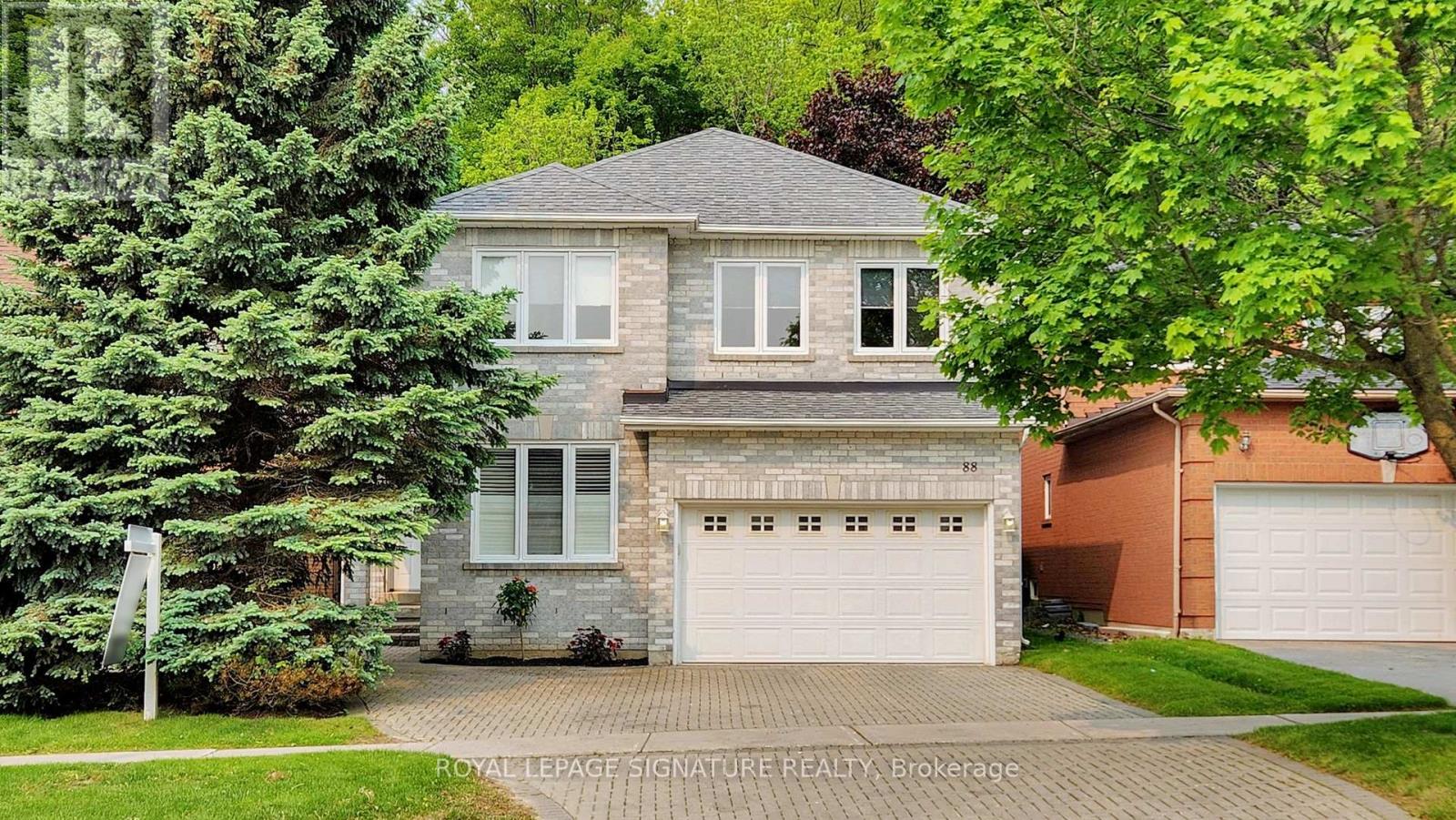 88 Larratt Lane, Richmond Hill, Ontario  L4C 0E2 - Photo 1 - N12197462