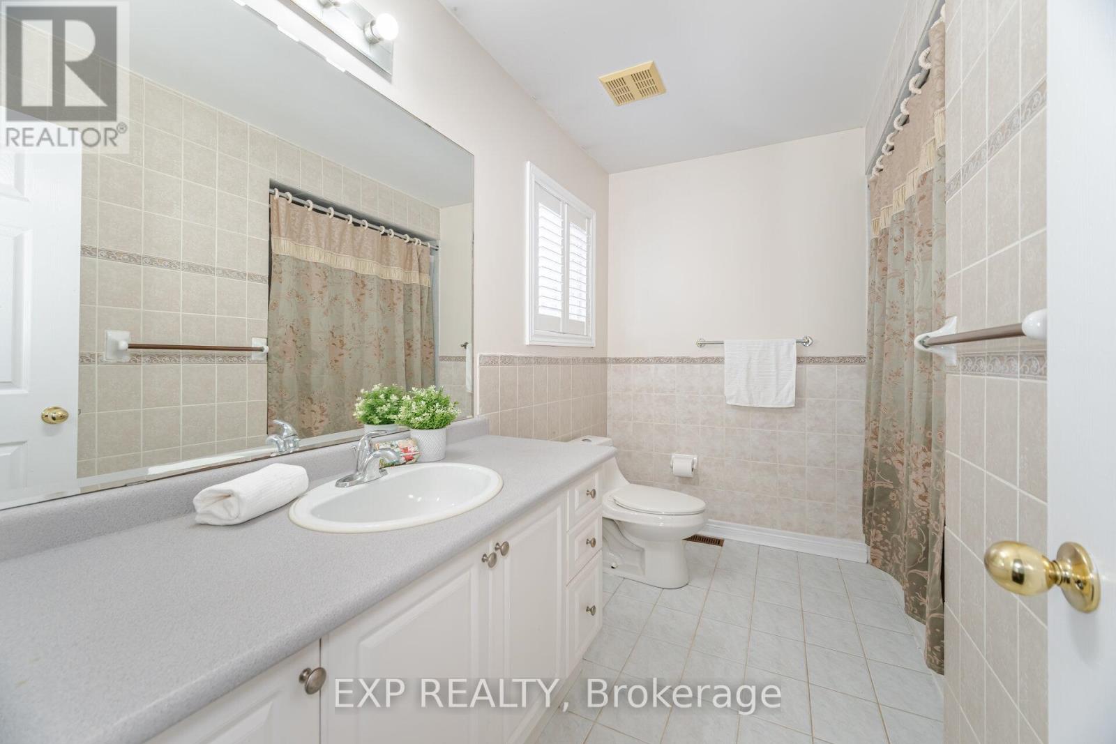 6611 Spinnaker Circle, Mississauga (Meadowvale Village), Ontario  L5W 1R2 - Photo 25 - W12197406