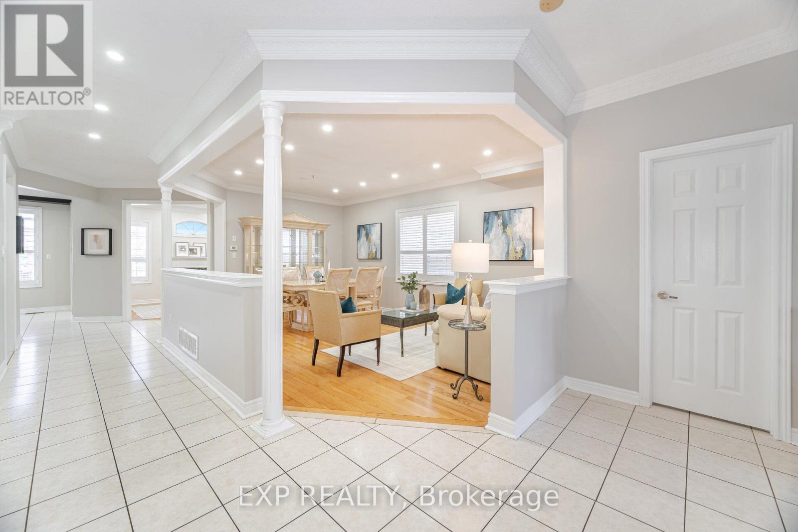 6611 Spinnaker Circle, Mississauga, Ontario  L5W 1R2 - Photo 6 - W12197406