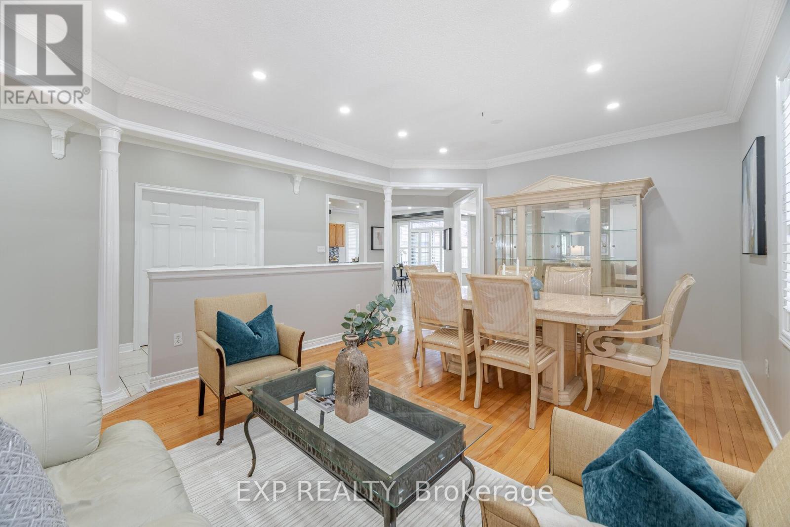 6611 Spinnaker Circle, Mississauga, Ontario  L5W 1R2 - Photo 8 - W12197406
