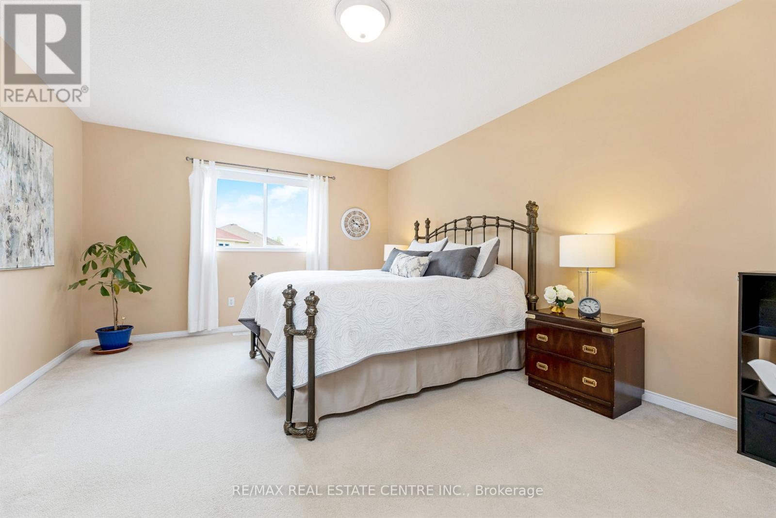 28 Coates Drive, Milton, Ontario  L9T 5R4 - Photo 12 - W12197419