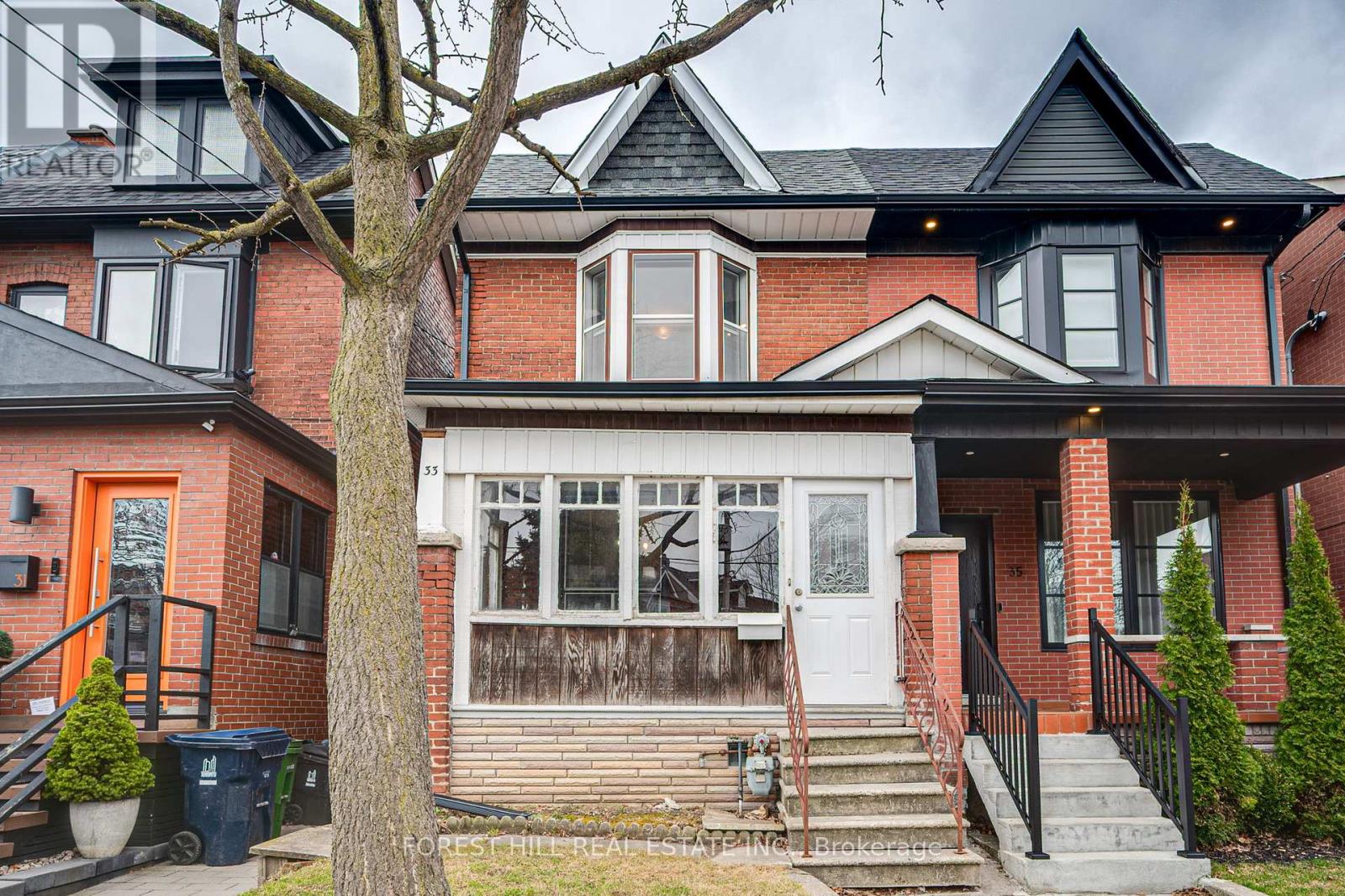 33 Hounslow Heath Road, Toronto, Ontario  M6N 1G7 - Photo 2 - W12197431