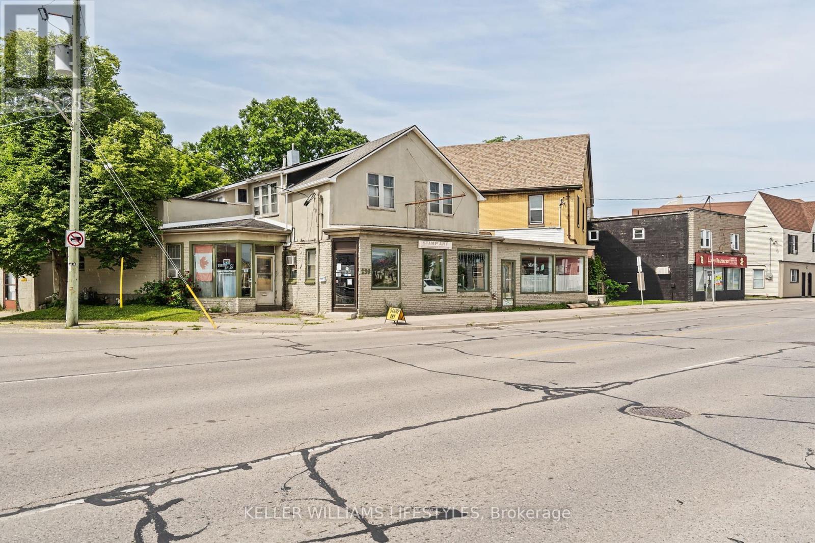 239 Hamilton Road, London East, Ontario  N5Z 1P9 - Photo 3 - X12197538