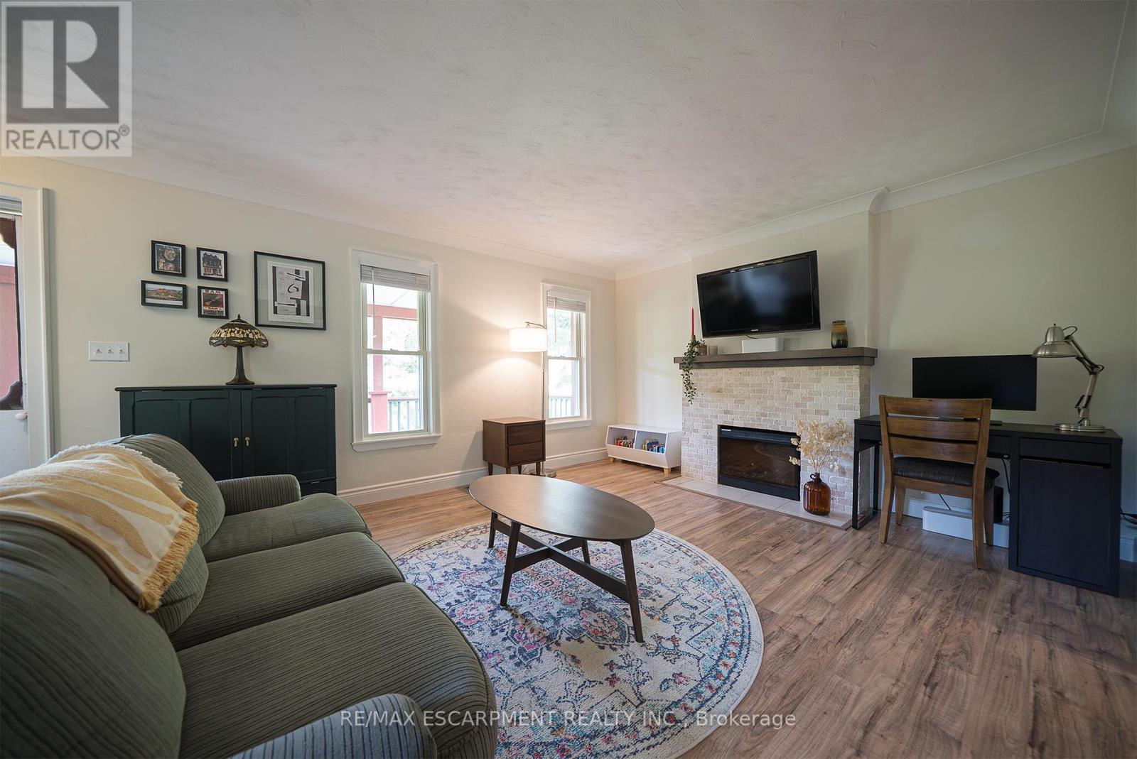 168 Oakhill Drive, Brantford, Ontario  N3T 5L7 - Photo 4 - X12197484
