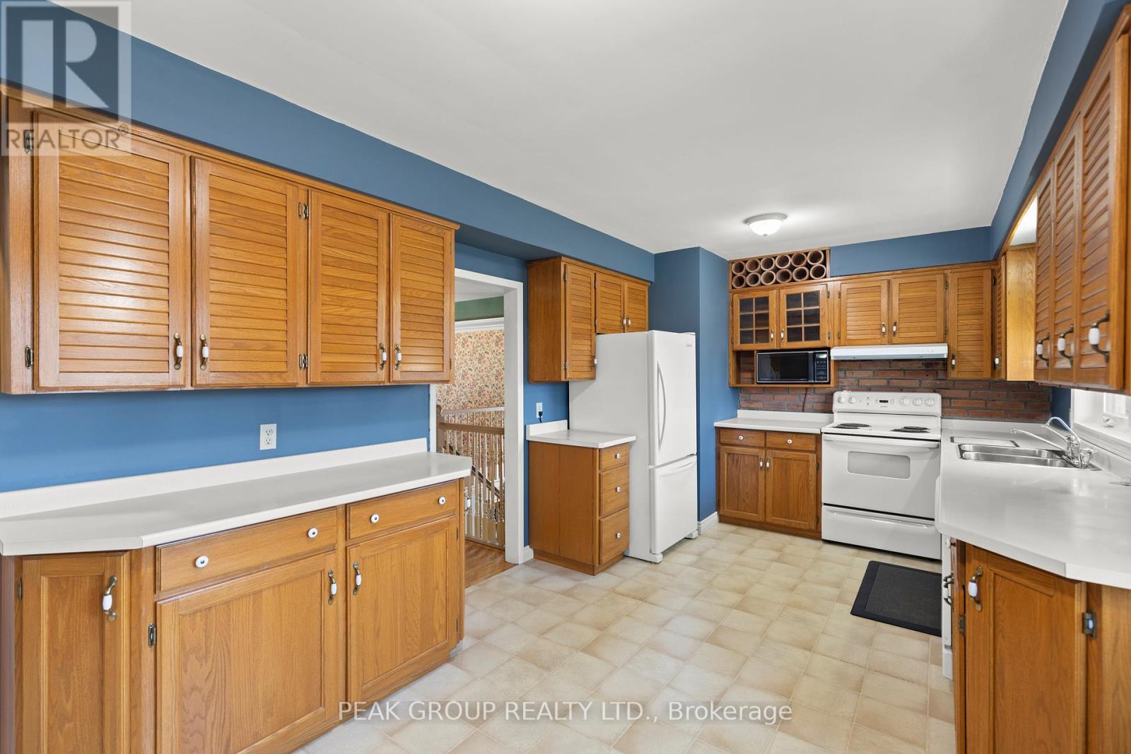 17 Trelawne Drive, St. Catharines, Ontario  L2M 2G6 - Photo 13 - X12197517