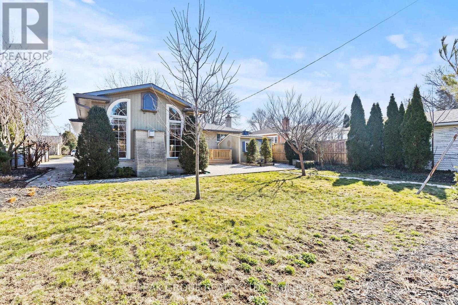 17 Trelawne Drive, St. Catharines, Ontario  L2M 2G6 - Photo 29 - X12197517