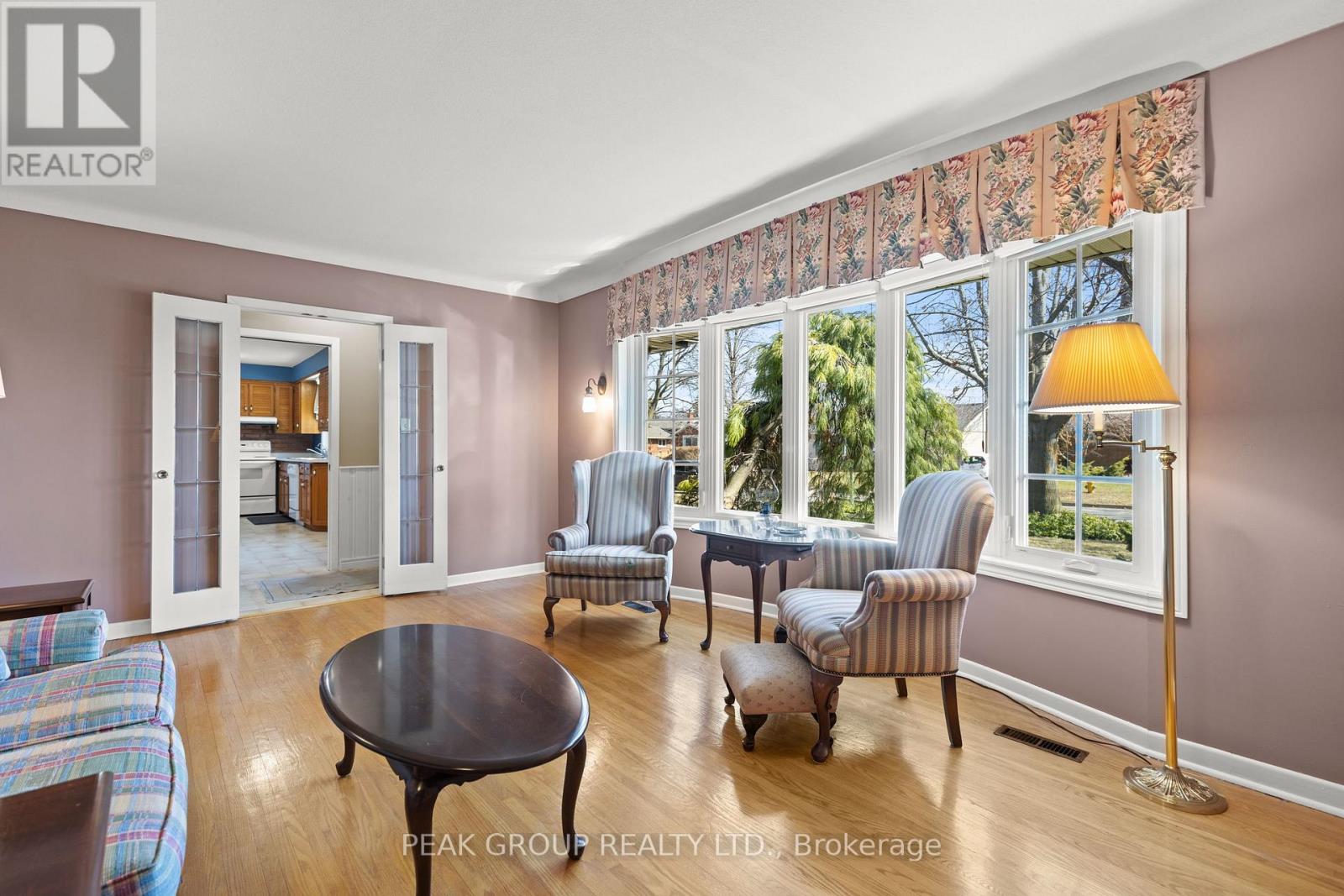 17 Trelawne Drive, St. Catharines, Ontario  L2M 2G6 - Photo 9 - X12197517