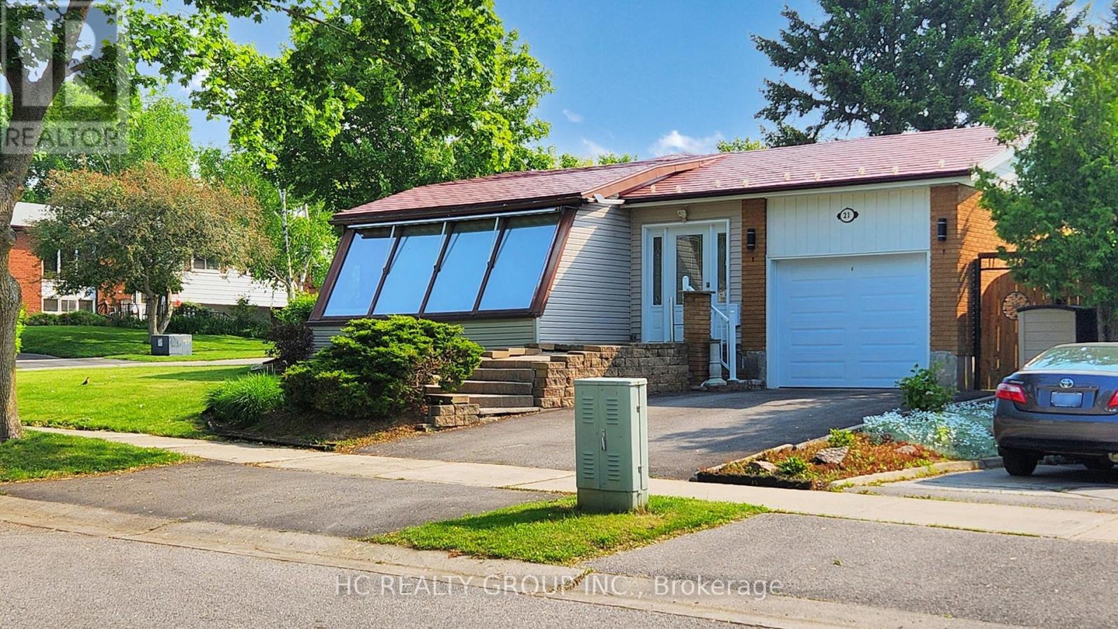 21 Sir Constantine Drive, Markham, Ontario  L3P 2X3 - Photo 2 - N12197361
