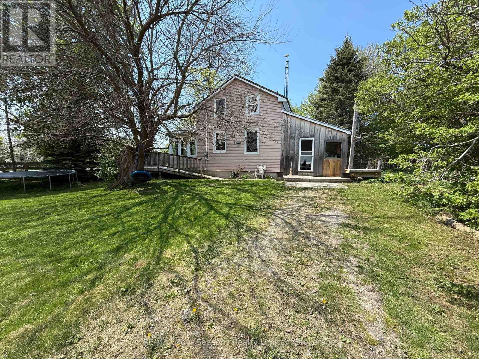 1592 Bruce Saugeen Town Line, Saugeen Shores, Ontario  N0H 2C5 - Photo 8 - X12197492