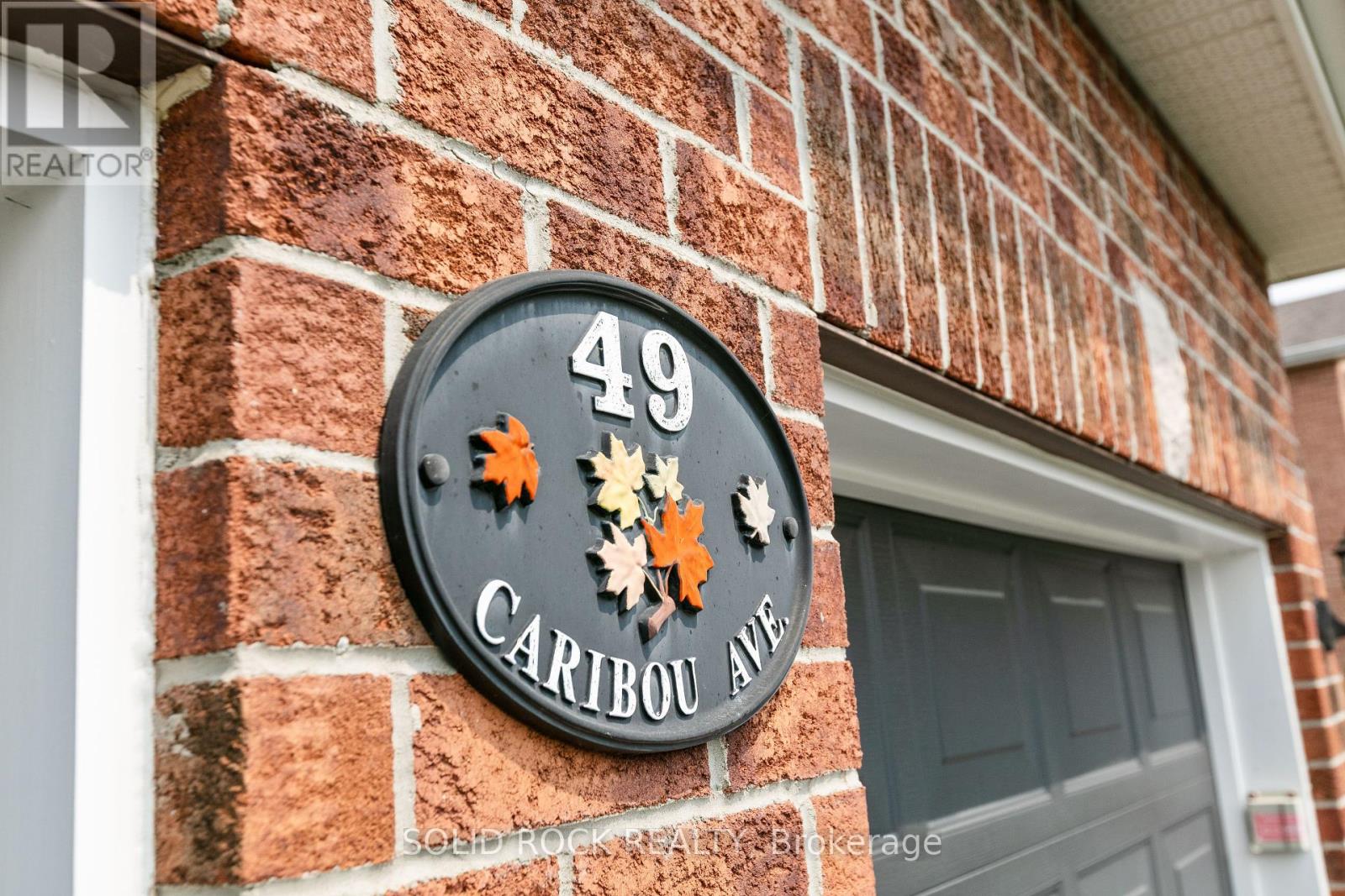 49 Caribou Avenue, Ottawa, Ontario  K2S 1X3 - Photo 4 - X12197528