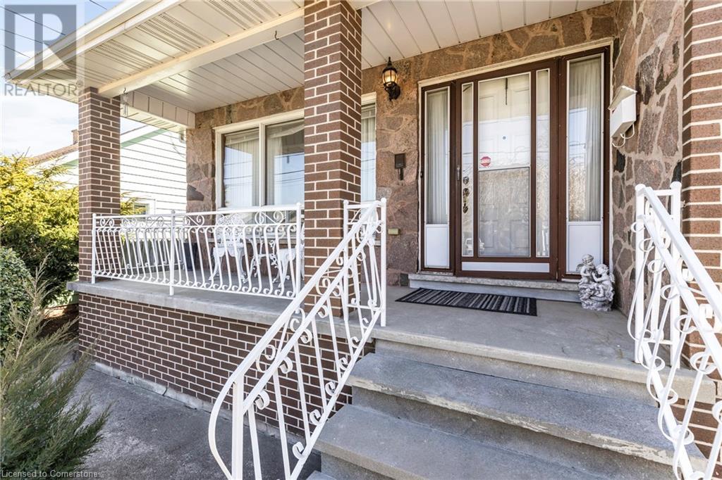 212 Margaret Avenue, Stoney Creek, Ontario  L8E 2H8 - Photo 10 - 40730773