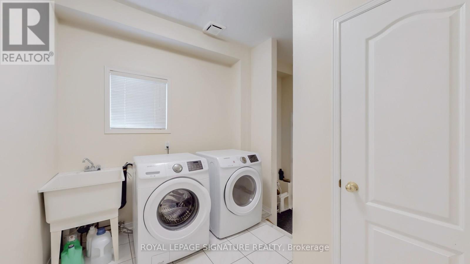 88 Larratt Lane, Richmond Hill, Ontario  L4C 0E2 - Photo 18 - N12197462