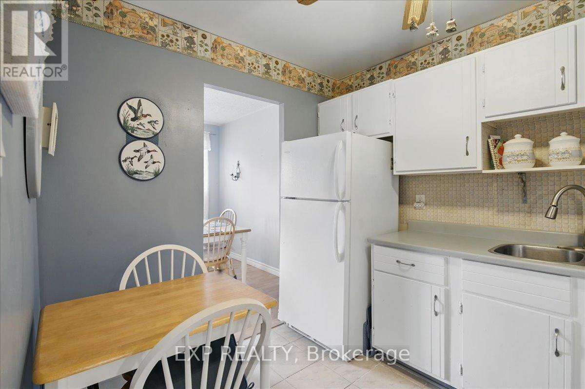 306 - 131 Taunton Road E, Oshawa, Ontario  L1G 3T8 - Photo 9 - E12197575