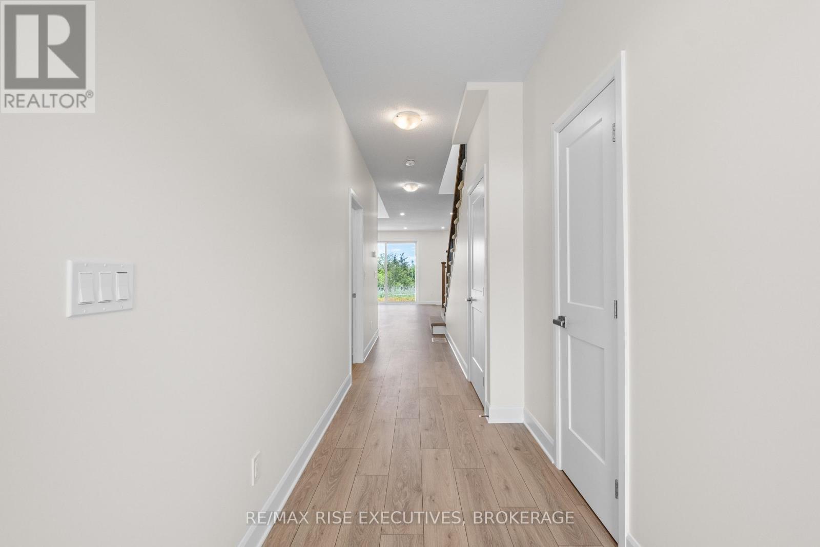 Property at 412 BUCKTHORN DRIVE image 3