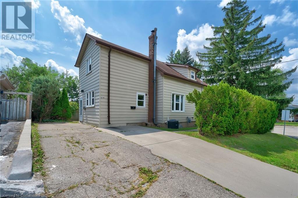 Property at 227 FAIRWAY Road N image 2
