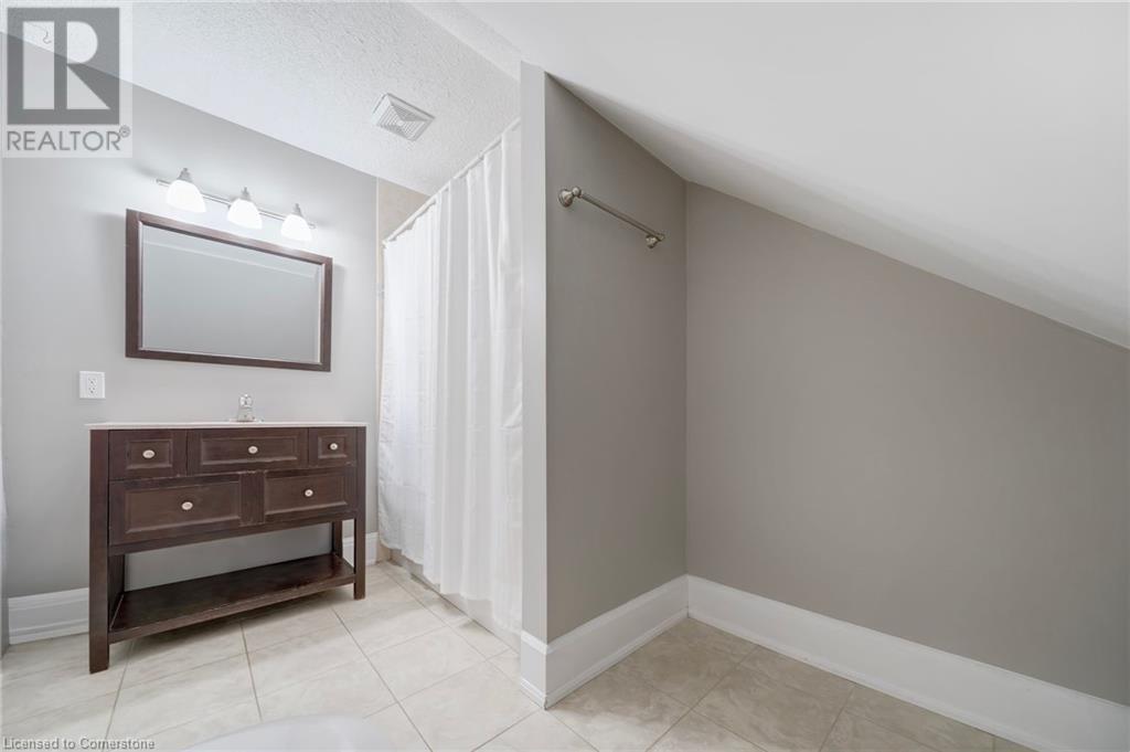 227 Fairway Road N, Kitchener, Ontario  N2A 2N7 - Photo 12 - 40714563