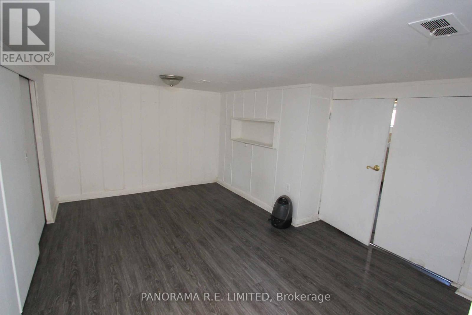 Main - 33 Dayton Avenue, Toronto, Ontario  M8Z 3L8 - Photo 8 - W12197532