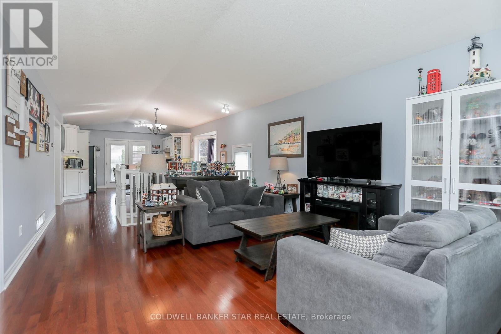 607 Highview Drive, St. Thomas, Ontario  N5R 6B4 - Photo 4 - X12197571