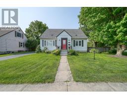 825 MAPLE AVENUE, Woodstock, Ontario
