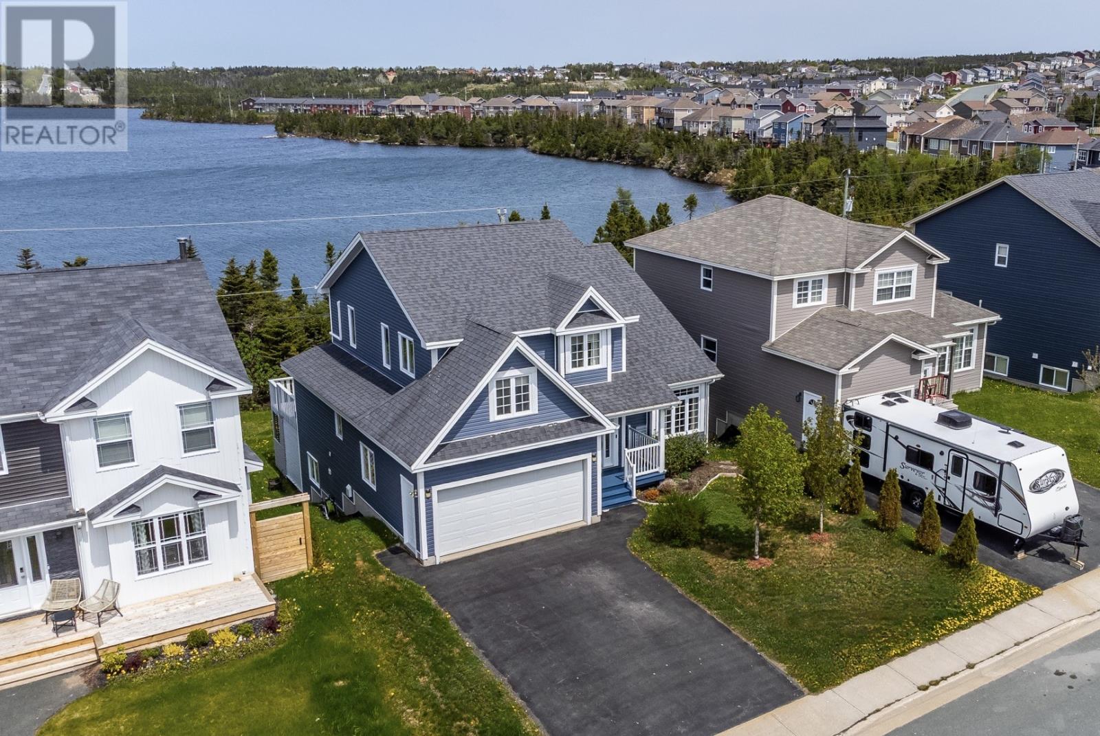 Property at 364 Lanark Drive image 2