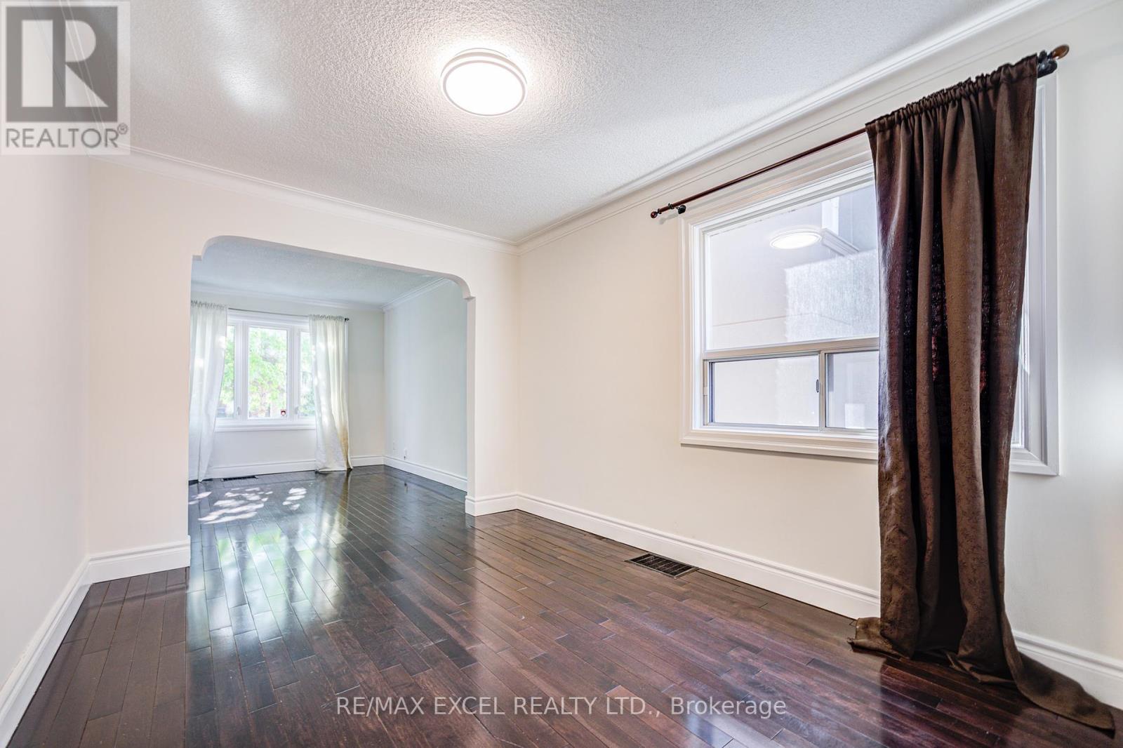 523 Delaware Avenue, Toronto, Ontario  M6H 2V3 - Photo 10 - C12197553