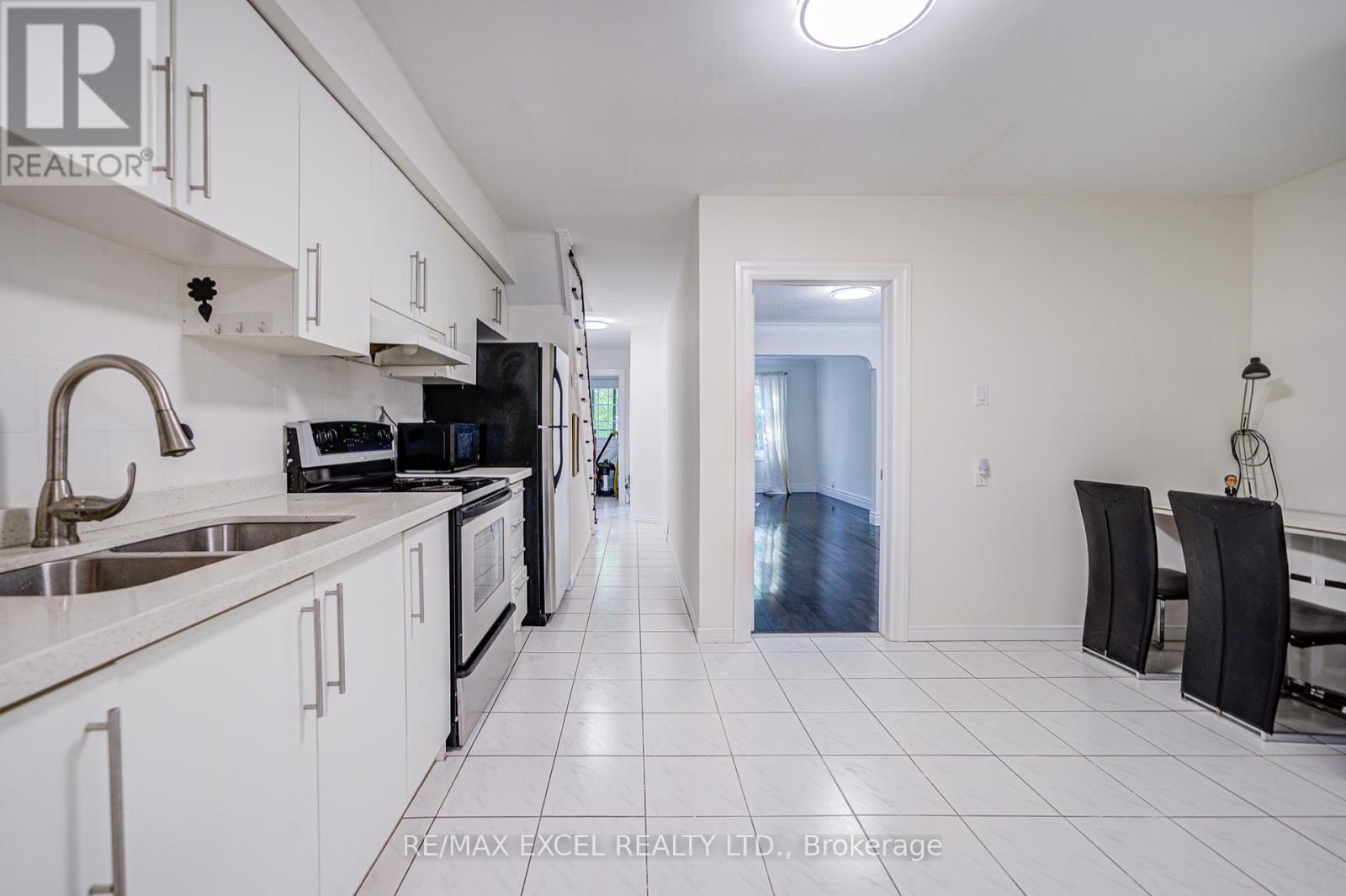 523 Delaware Avenue, Toronto, Ontario  M6H 2V3 - Photo 16 - C12197553