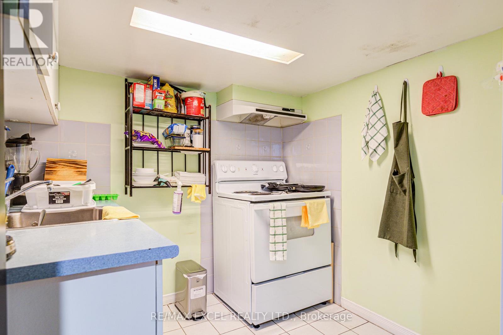 523 Delaware Avenue, Toronto, Ontario  M6H 2V3 - Photo 29 - C12197553