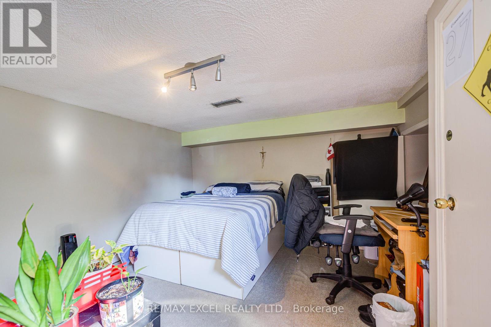 523 Delaware Avenue, Toronto, Ontario  M6H 2V3 - Photo 32 - C12197553