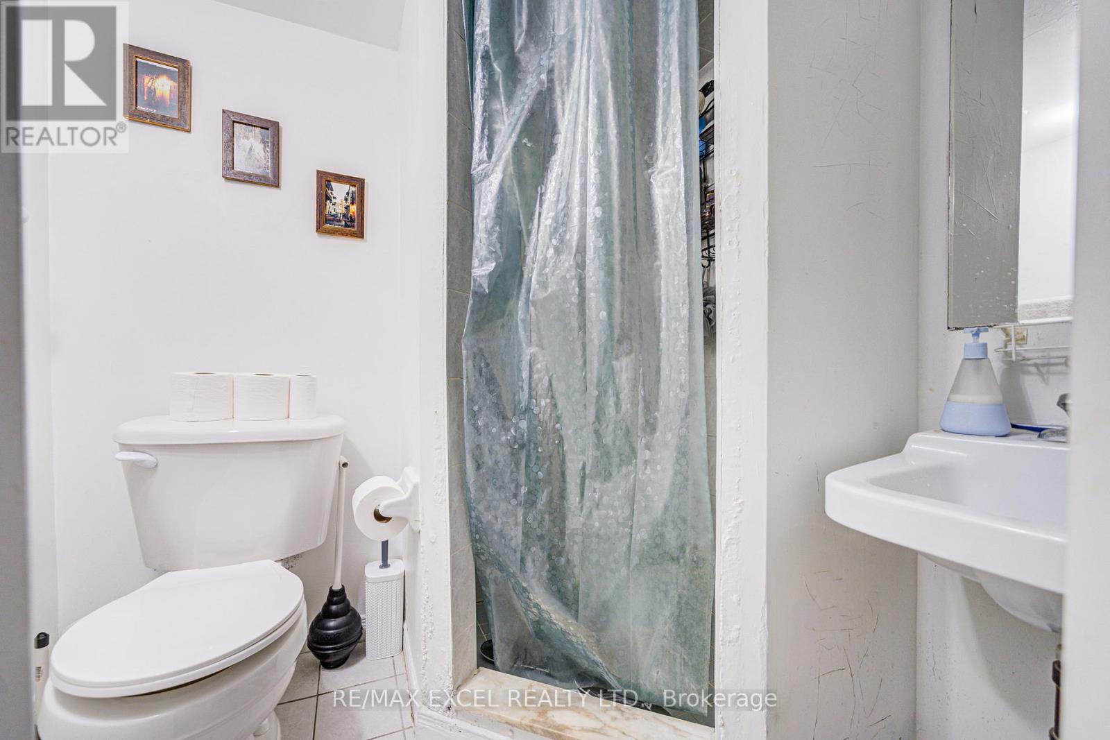 523 Delaware Avenue, Toronto, Ontario  M6H 2V3 - Photo 36 - C12197553