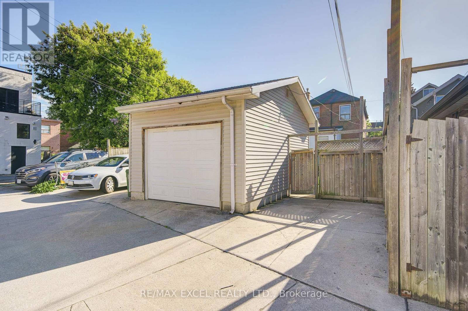 523 Delaware Avenue, Toronto, Ontario  M6H 2V3 - Photo 43 - C12197553