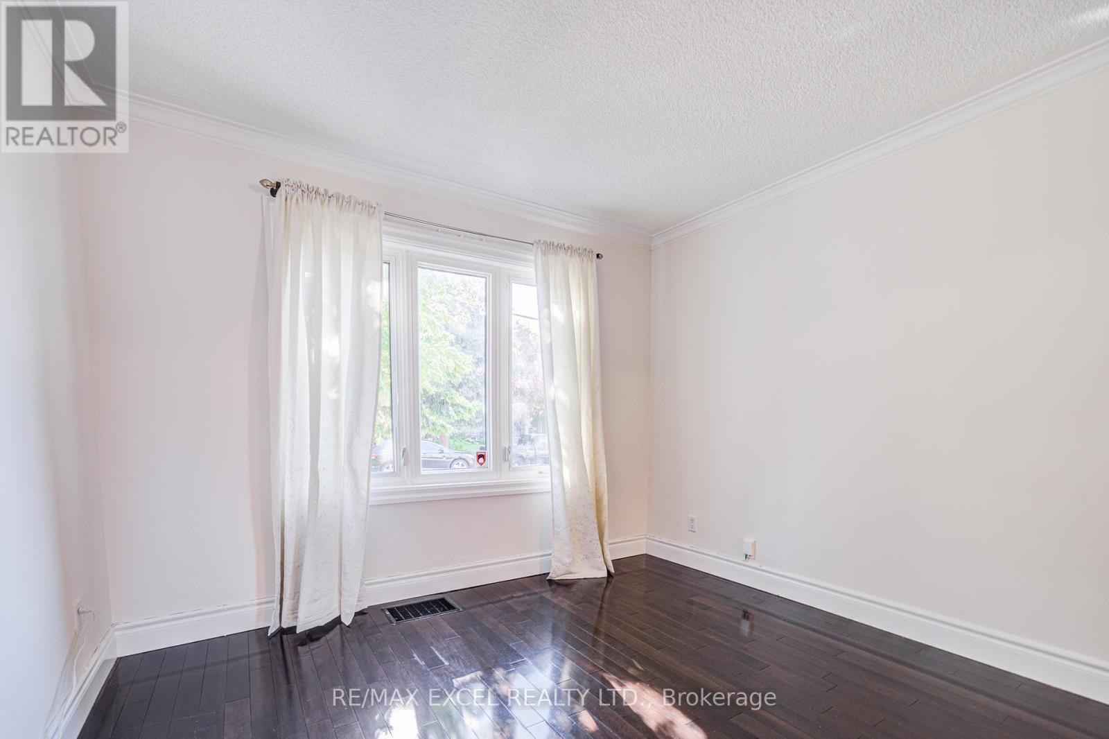523 Delaware Avenue, Toronto, Ontario  M6H 2V3 - Photo 5 - C12197553
