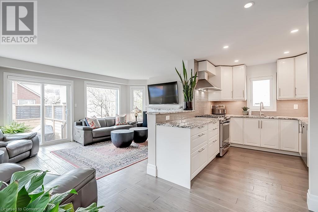 1150 Skyview Drive Unit# 66, Burlington, Ontario  L7P 4X5 - Photo 4 - 40737798