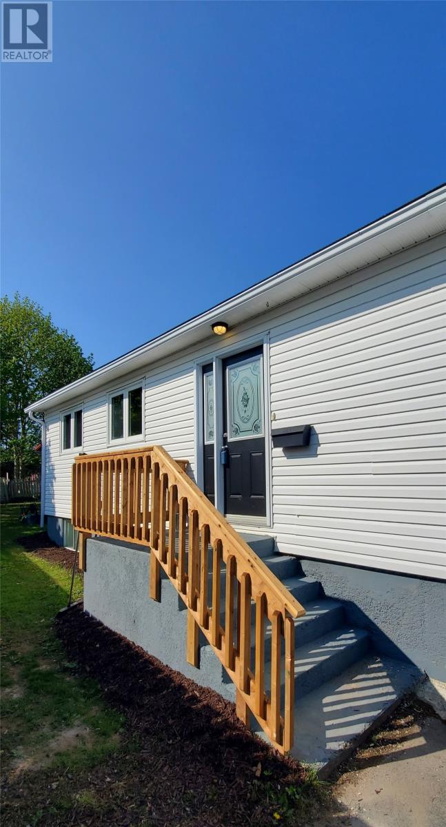 Property at 15 Wishingwell Road image 2