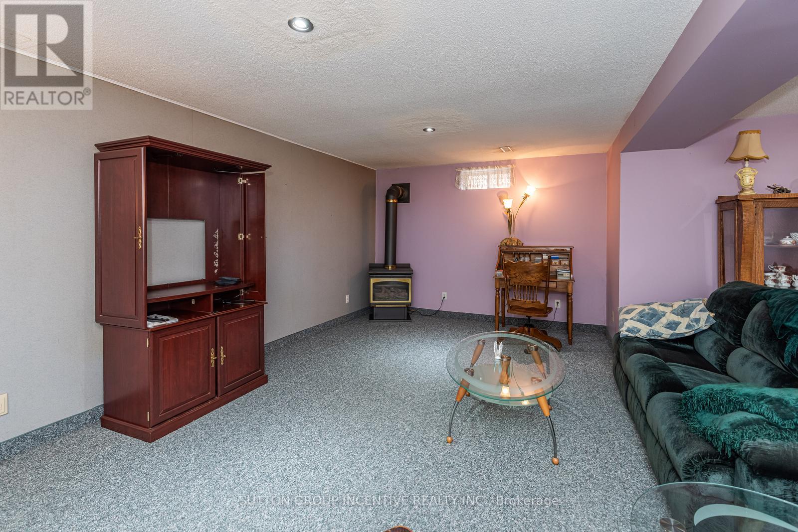 47 Mills Court, Bradford West Gwillimbury, Ontario  L3Z 2Y2 - Photo 21 - N12197547