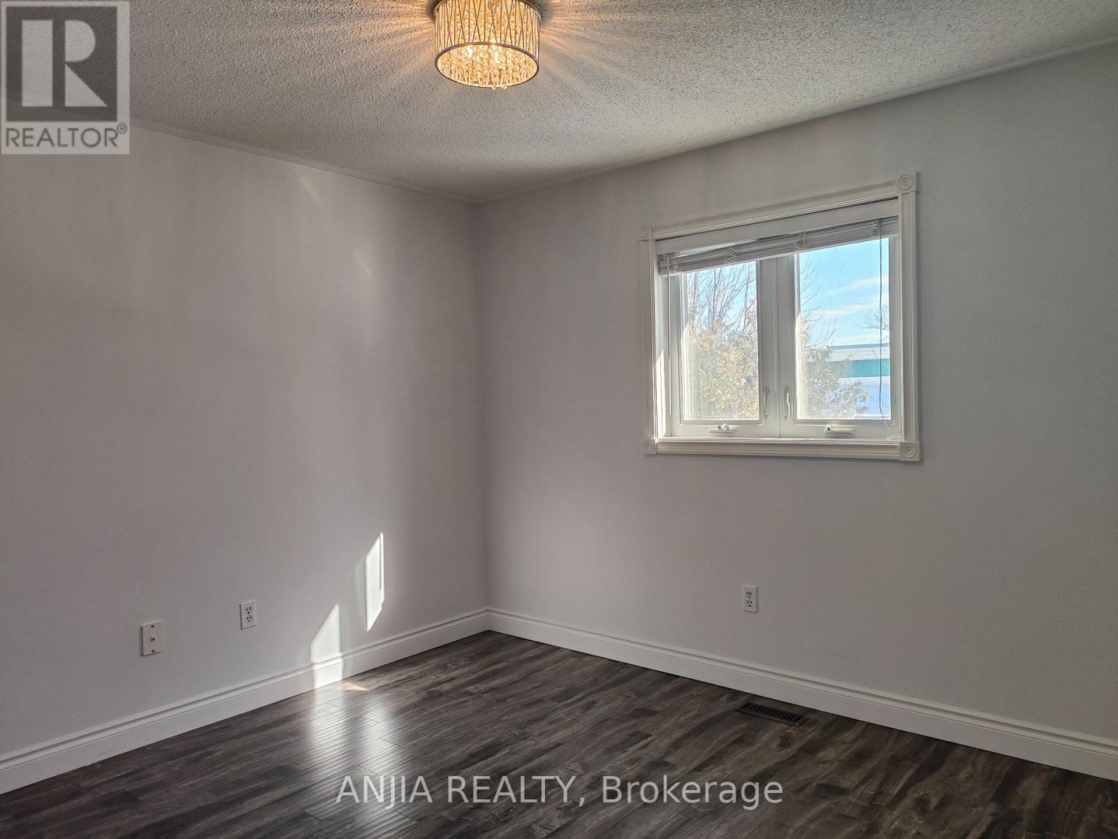 23 Springer Drive, Richmond Hill, Ontario  L4C 0E9 - Photo 16 - N12197556
