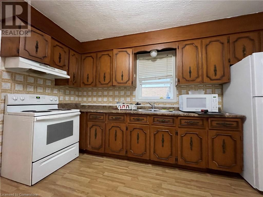 349 Whitney Avenue, Hamilton, Ontario  L8S 2H1 - Photo 14 - 40736445