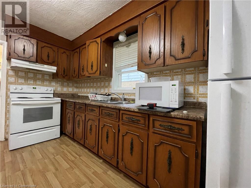 349 Whitney Avenue, Hamilton, Ontario  L8S 2H1 - Photo 12 - 40736445