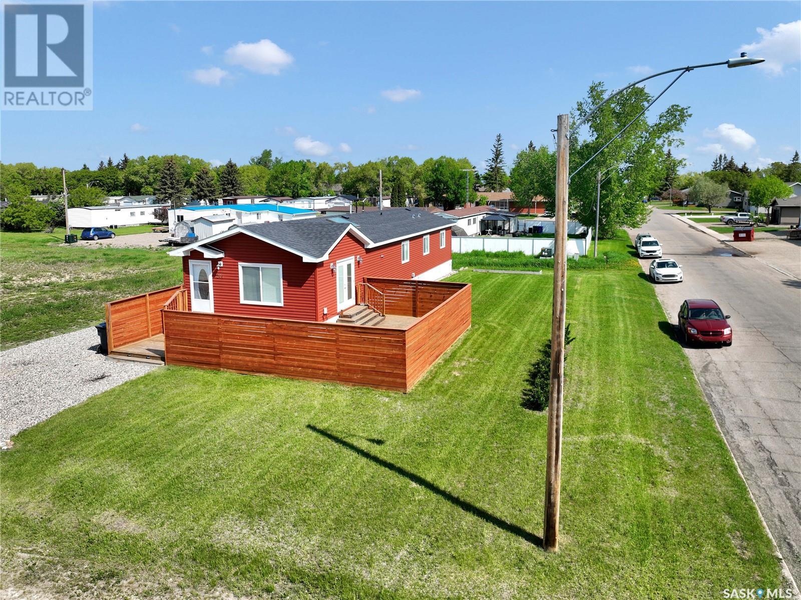 201 Margaret Court, Esterhazy, Saskatchewan  S0A 0X0 - Photo 2 - SK008237