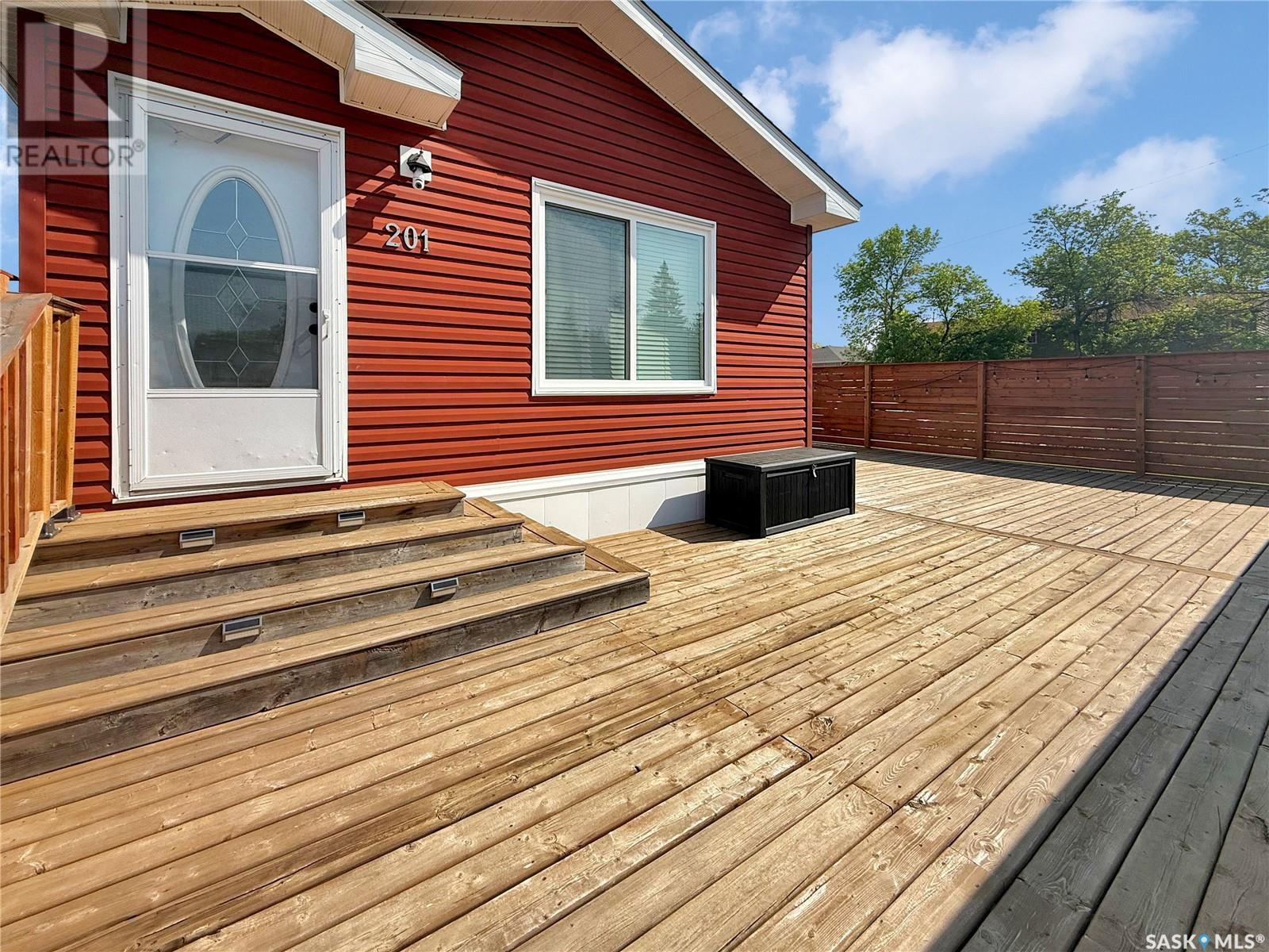 201 Margaret Court, Esterhazy, Saskatchewan  S0A 0X0 - Photo 4 - SK008237
