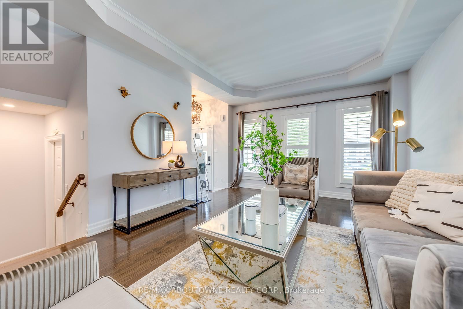 261 Gatwick Drive, Oakville, Ontario  L6H 7K3 - Photo 11 - W12197546