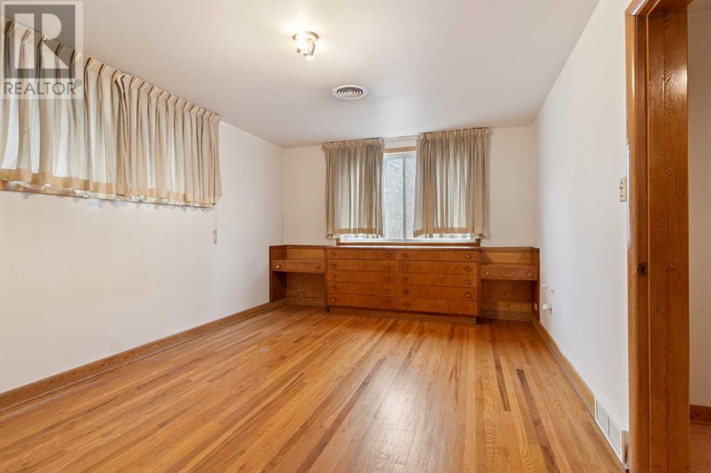 1738 Suffolk Street, Calgary, Alberta  T3C 2N2 - Photo 34 - A2210011
